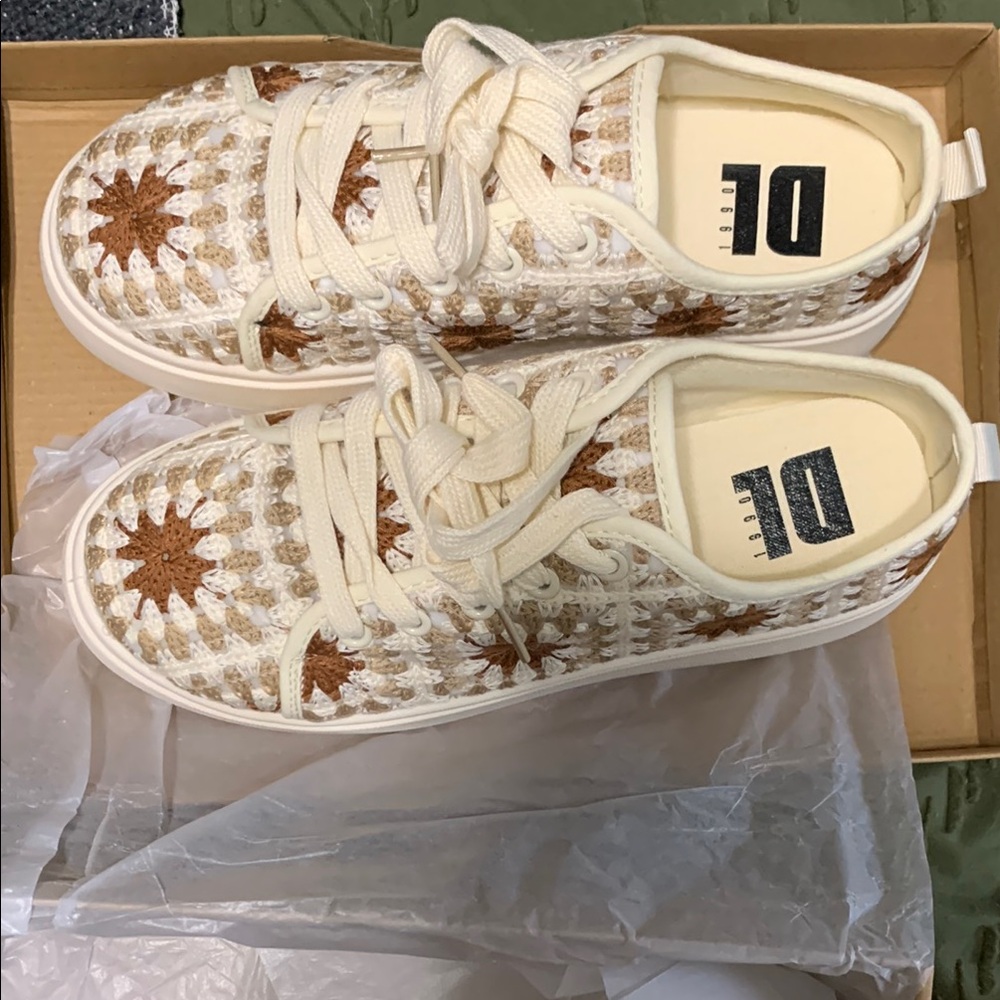 Crochet Platform Shoes - Picture 9 of 12